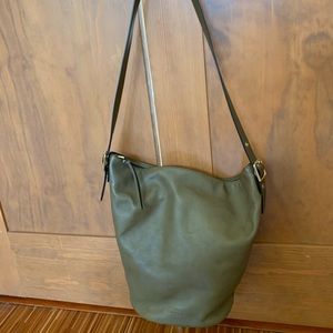 Women’s Coach Olive Green Bucket Bag Handbag